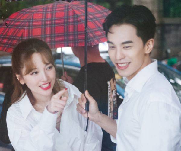 肖思远和那个女孩,一段跨越时空的情感故事,跨越时空的情感传奇,肖思远与女孩的动人故事