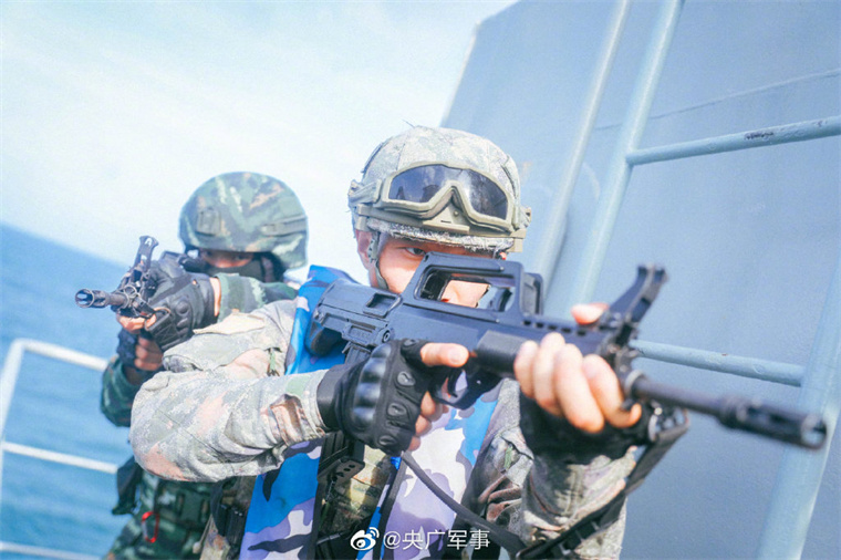 揭秘蛟龙突击队训练真实视频,精英战士的锤炼之路,蛟龙突击队精英战士锤炼之路揭秘,真实训练视频曝光