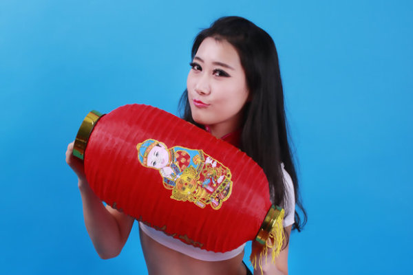 王中王白小姐四肖选一码的秘密与传奇,王中王白小姐四肖选一码的秘密揭秘与传奇故事