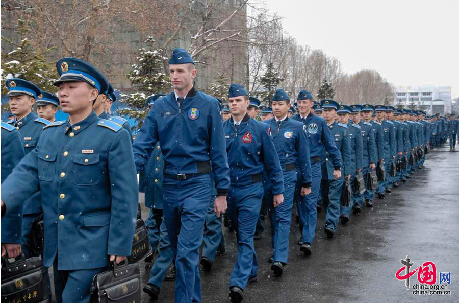 中国空军图片中的男性力量，中国空军图片展现男性力量风采