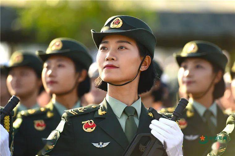 学校女兵的路好走吗？——探索女性军事教育的挑战与机遇，学校女兵之路，挑战与机遇的探索之旅
