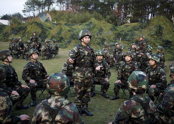 火箭军16式军服,展现新时代军人的风采与荣耀,火箭军16式军服,新时代军人的风采与荣耀展现