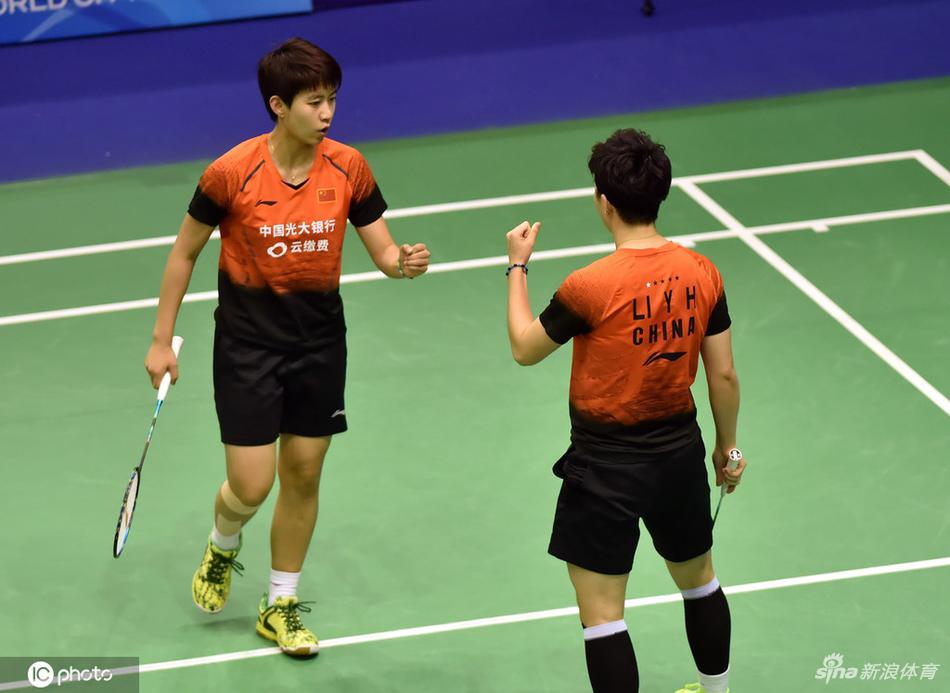 刘百温一马当先，一肖定乾坤，王中王者风采，刘百温领先群雄，一马当先定乾坤——王者风采尽显