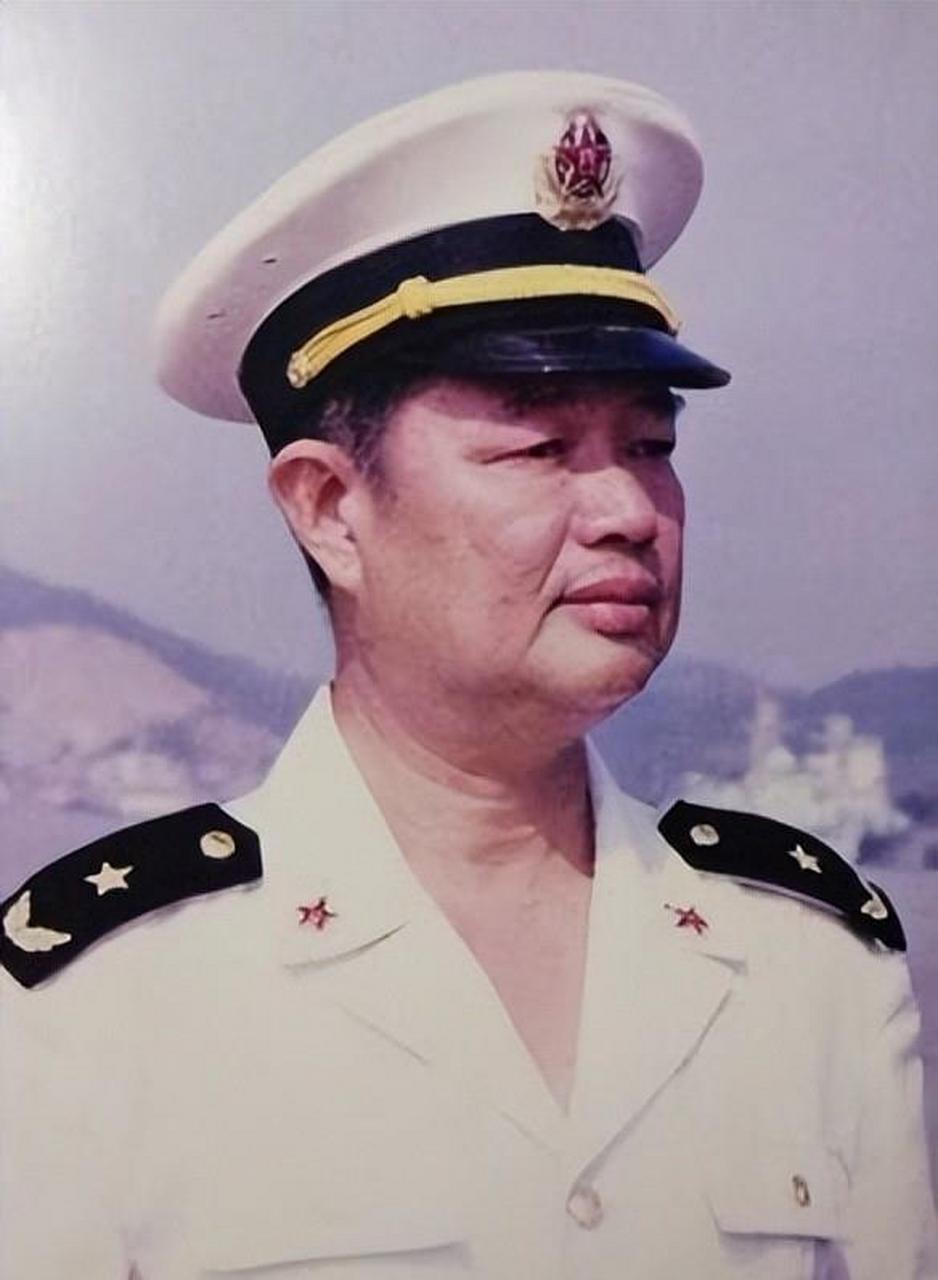 纪念海军成立七十周年,陈伟文的军旅人生与海洋情怀,陈伟文与海军七十载,军旅人生与海洋情怀的纪念之旅