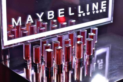 美宝莲,揭示品牌的起源与魅力,美宝莲,品牌的起源与魅力揭秘