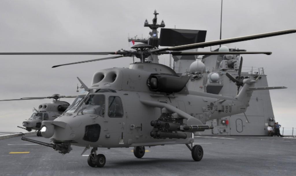 现代战舰与韩国直升机,技术革新与全球安全的新篇章,现代战舰与韩国直升机,技术革新引领全球安全新篇章