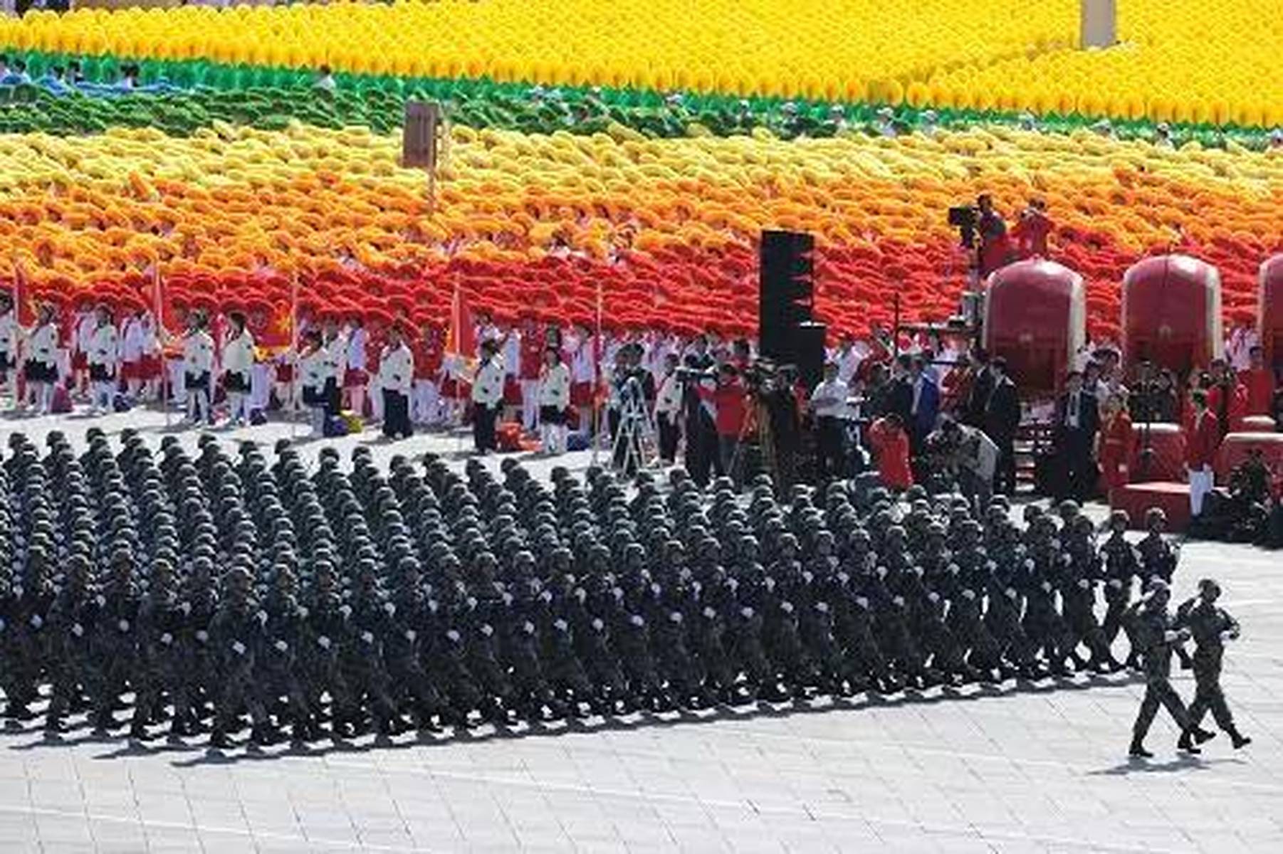 阅兵方阵解说词，荣耀与力量，阅兵方阵荣耀与力量的展现
