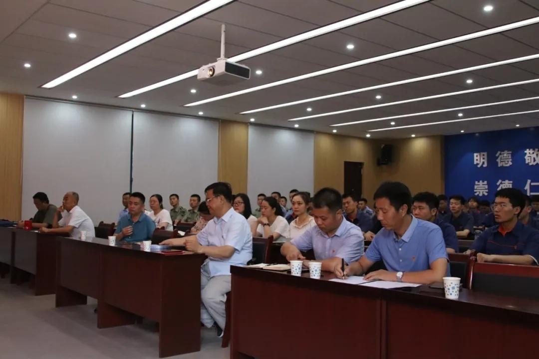 歼八与歼七,两款经典战机之差异解析,歼八与歼七战机,经典差异解析