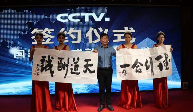 凤凰网是否为中央级媒体？深度解析与探讨，凤凰网属性解析，中央级媒体的深度探究与讨论