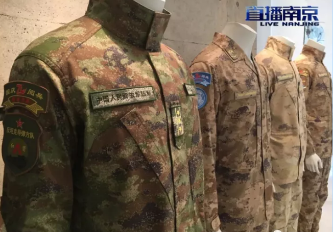 星空迷彩常服,时尚与军事功能的完美结合,星空迷彩常服,时尚与军事功能的无缝融合