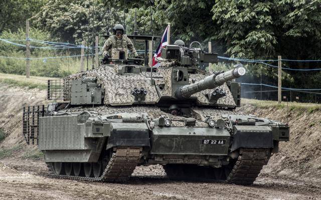 FV430装甲车，现代战场上的钢铁巨兽，FV430装甲车，现代战场上的钢铁巨兽霸主