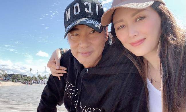 师光远一家三口照片,温馨的瞬间与永恒的记忆,师光远一家三口温馨瞬间与永恒记忆的照片分享