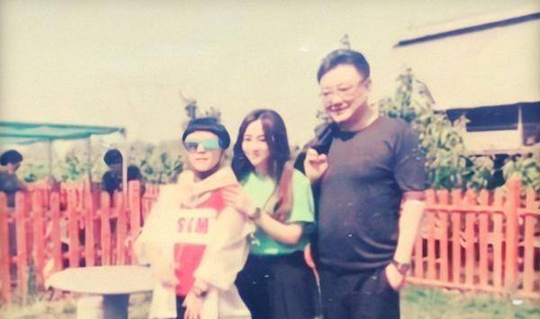 师光远一家三口照片,温馨的瞬间与永恒的记忆,师光远一家三口温馨瞬间与永恒记忆的照片分享
