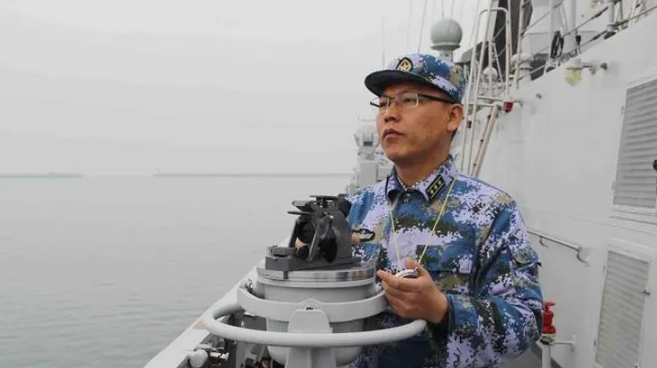 沈阳舰舰长，领航新时代的海军英雄，沈阳舰舰长领航新时代的海军传奇
