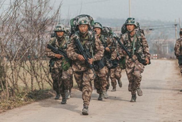 新兵训练内容,塑造未来的战士,新兵训练内容,塑造未来战士的必经之路