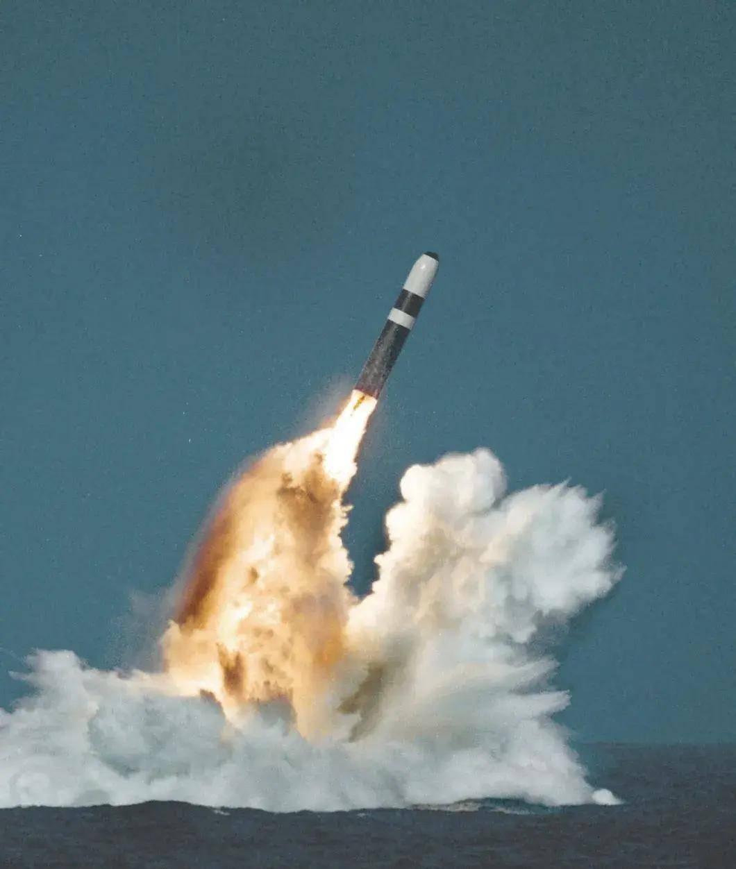 中国洲际导弹东风41，力量与智慧的象征，中国洲际导弹东风41，力量与智慧的完美结合