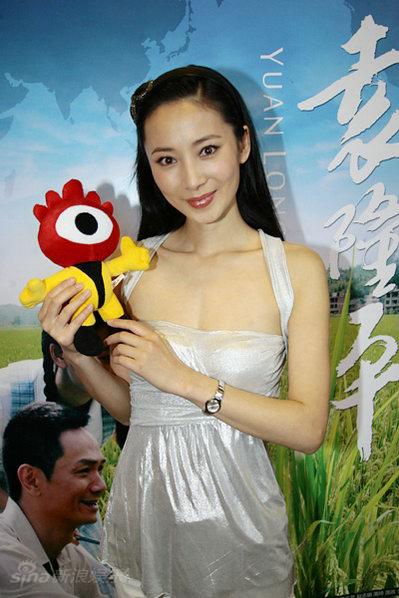 徐筠与她的伴侣张小光，生活中的美好瞬间与照片中的永恒回忆，徐筠与张小光的幸福时光，生活中的美好瞬间与照片中的永恒回忆