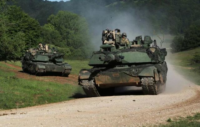 M1A2艾布拉姆斯坦克的价格与生产地探究，M1A2艾布拉姆斯坦克的价格与生产地揭秘