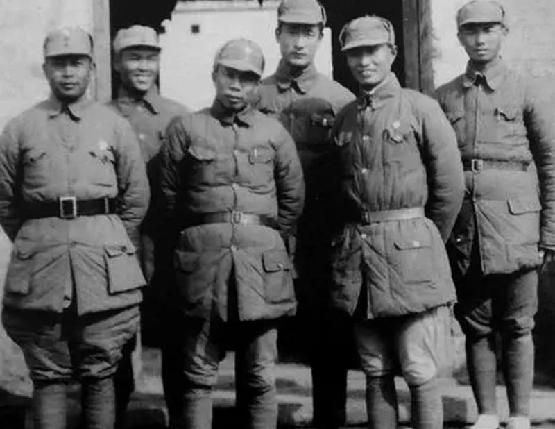 中国人民解放军海军与陆军，协同作战的军种力量，中国人民解放军海军与陆军协同作战的军种力量展示