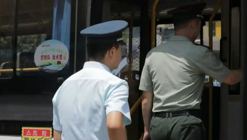 南昌三军仪仗队升旗，荣耀与庄严的象征，南昌三军仪仗队升旗，荣耀与庄严的仪式
