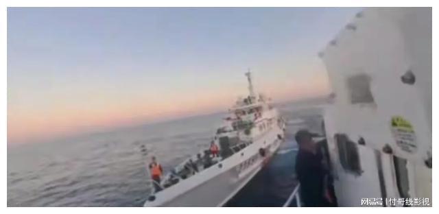 美海军军舰南海遭遇碰撞事件,探究真相与未来展望,南海碰撞事件揭秘,美海军军舰遭遇意外,未来展望与真相探究