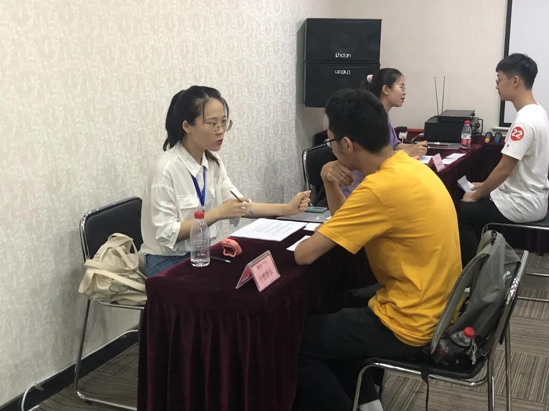 国际时事新闻2020简短，2020国际时事新闻简报