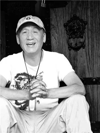 丁晓军将军年轻时的风采,丁晓军将军年轻时的风采与成长之路