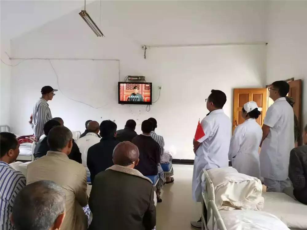 庆祝成立七十周年阅兵式的壮丽篇章，庆祝成立七十周年阅兵式的辉煌篇章