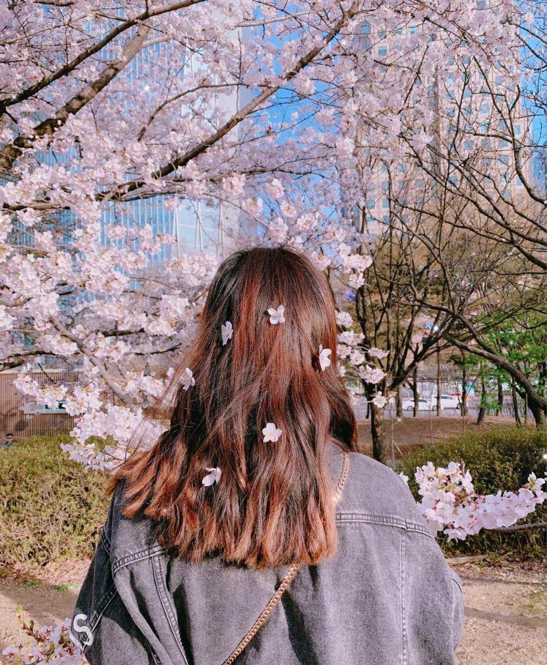 今天姐随便你怎么摆弄，今天随心所欲，姐姐任你摆布