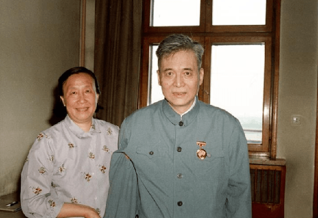 邓稼先与1971年，一位科学家的奋斗与成就，邓稼先，科学家的奋斗与成就——纪念1971年的辉煌岁月