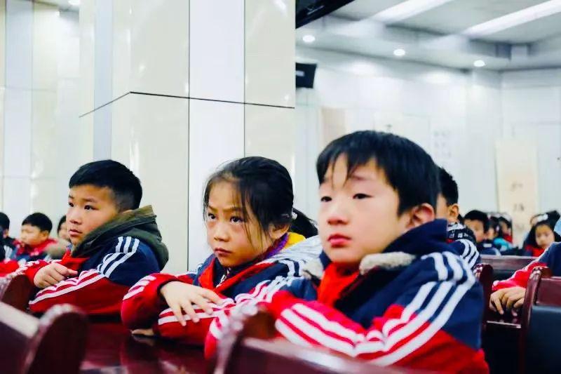 军团长与军长的区别是什么，军团长与军长，职责与权力差异解析