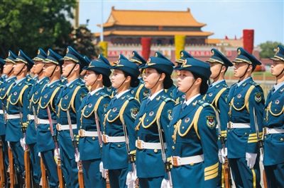 三军仪仗队年薪多少，深度解析与探讨，三军仪仗队年薪深度解析与探讨，薪酬、待遇及职责探讨