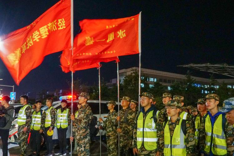 庆祝祖国华诞——2019国庆大阅兵中的军歌赞歌，庆祝祖国华诞——军歌嘹亮的国庆大阅兵赞歌