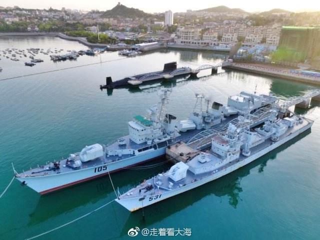 青岛海军博物馆军舰介绍，历史的见证者，青岛海军博物馆军舰，历史的见证与介绍