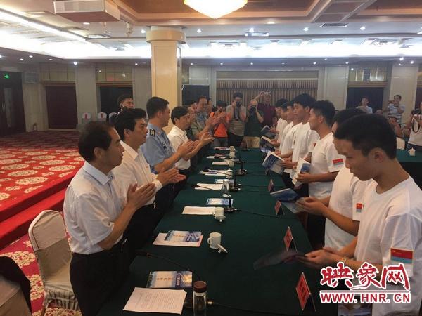 中国空军招飞网录取名单公布,青春梦想启航蓝天,中国空军招飞网录取名单公布,梦想蓝天启航时