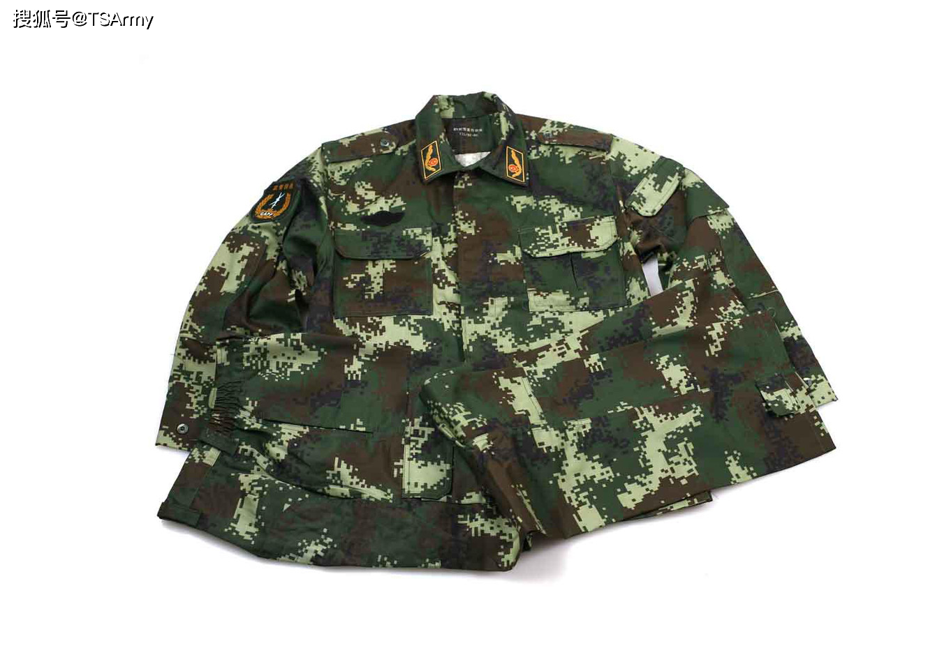 武警夏季迷彩作训服,功能与设计的完美结合,武警夏季迷彩作训服,功能与设计融合之典范