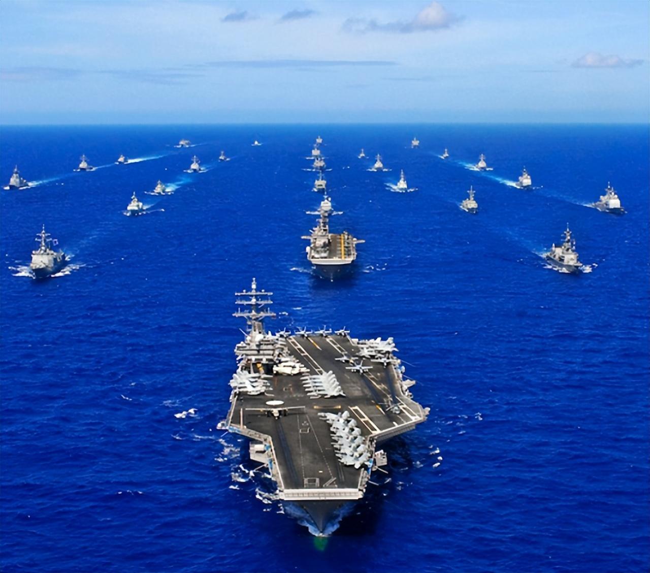 航空母舰，强大的海上霸主与图片展示，航空母舰，海上霸主的力量展示与图片呈现