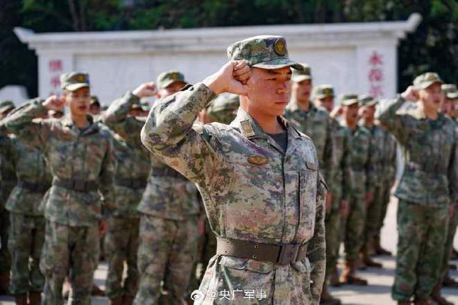 探究83集团陆军的历史沿革与传承——以原54军为视角，探究原54军视角下的83集团陆军历史沿革与传承