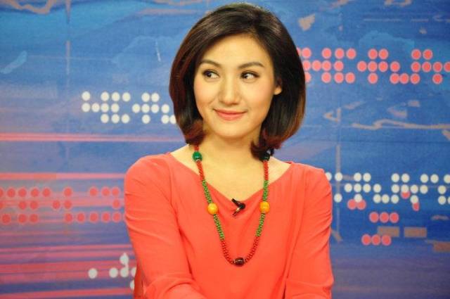 军事新闻主持人王月,声音与视野的交融,军事新闻主持人王月,声音与世界的交汇点