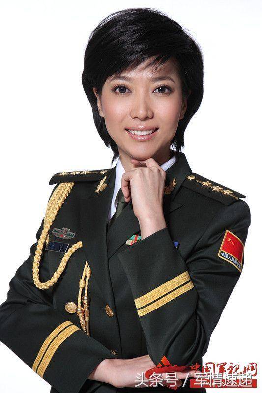 艺雯，军事主持人的风采与担当，艺雯，军事主持人的风采与责任担当