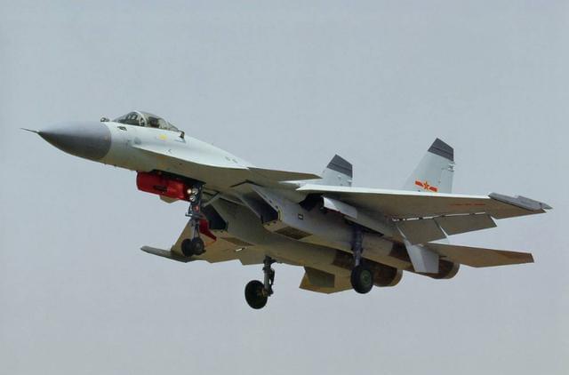 歼-16舰载机图片，揭示中国海军航空兵力量的新篇章，歼-16舰载机亮相，中国海军航空兵力量新篇章启幕