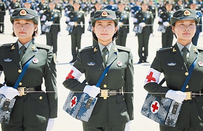 阅兵女兵，关于脚部卫生与健康的探讨，阅兵女兵脚部卫生与健康问题探讨