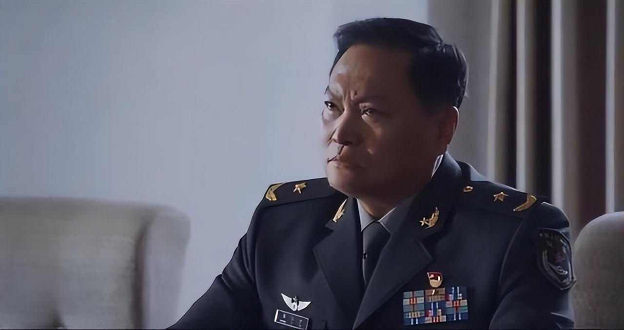 集团军参谋长级别与少将军衔，集团军参谋长级别与少将军衔详解