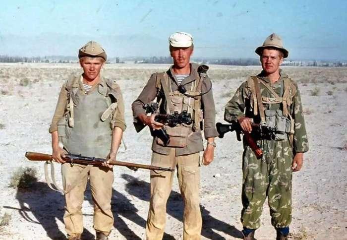 老兵新兵比枪法,传承与超越的较量,新兵老兵枪法对决,传承与超越的较量