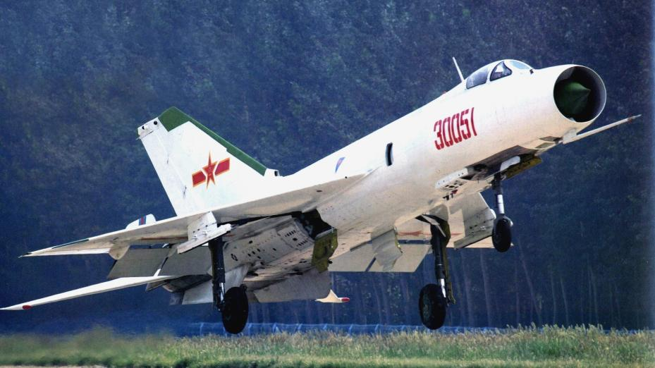 歼八战机，中国空军的重要里程碑，歼八战机，中国空军的重要里程碑事件