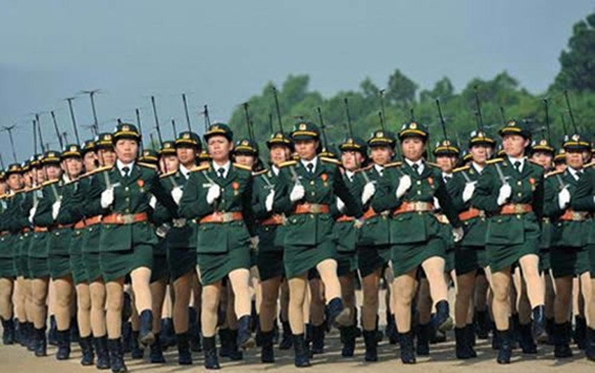 越南女兵服装，历史、演变与现代风貌，越南女兵服装，历史演变与现代风貌