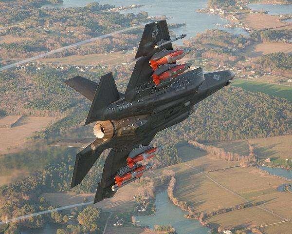 揭秘真相，关于F-35被苏-30咬尾的辟谣之旅，揭秘真相，F-35被苏-30咬尾的辟谣之旅