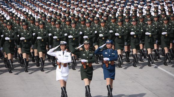 三军女兵方队阅兵，2009年的荣耀瞬间，三军女兵方队阅兵，荣耀瞬间的见证 2009年风采展露