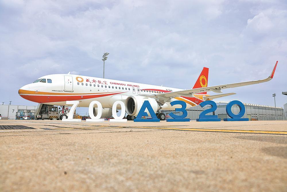 成都航空,展翅翱翔的西部航空枢纽,成都航空,西部航空枢纽的翱翔之路