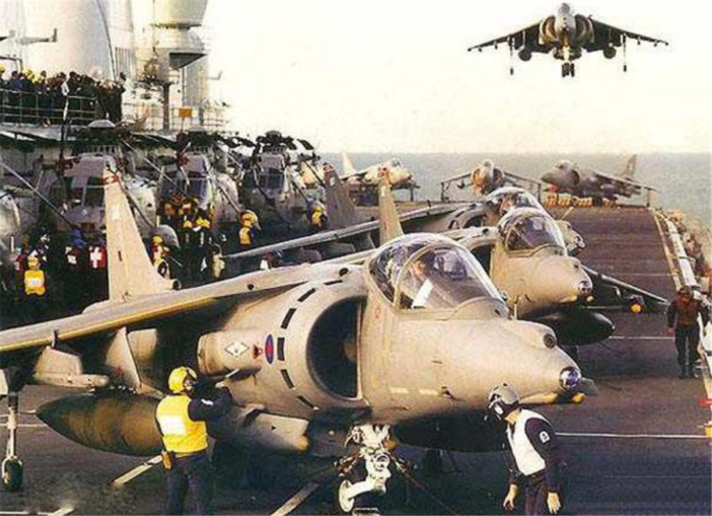 谁当年反对买航母?历史背后的真相与启示,谁当年反对买航母?揭秘历史背后的真相及其启示